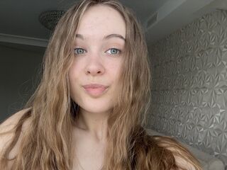AlbertaClem Live Cam live cam threesome