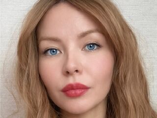 AnnaAnechka Live Cam live cam spoon position