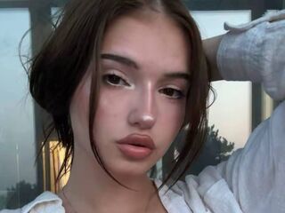CarlosRayna Live Cam live cam brunette milf