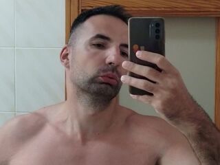 GianniLeo Live Cam live cam pussy to mouth