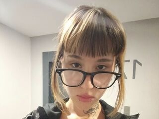 HallieAblin Live Cam live cam teen 18+