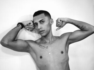 HarinRobert Live Cam live cam crazy
