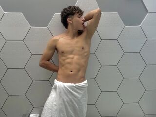 JoseloEvan Live Cam live cam sucking cock