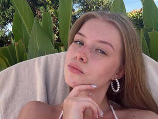 LashandaWeider Live Cam live cam British