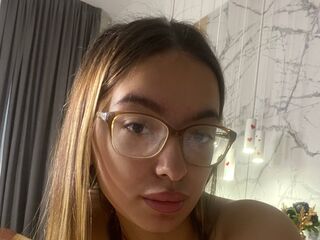 MarianaPollack Live Cam live cam brunette girl