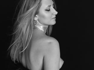 NikkiMistress Live Cam live cam cum on pussy