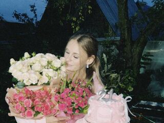 SharlynHazelton Live Cam live cam gapping