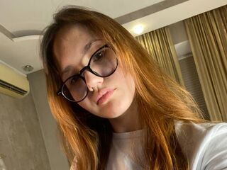SilvanaTopps Live Cam live cam petite teen 18+